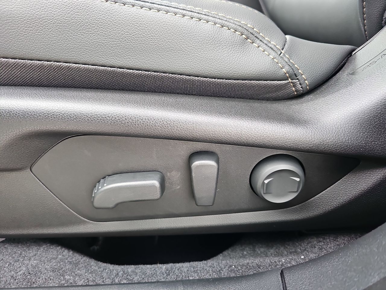 New 2026 River Rock Pearl Subaru Limited image 31