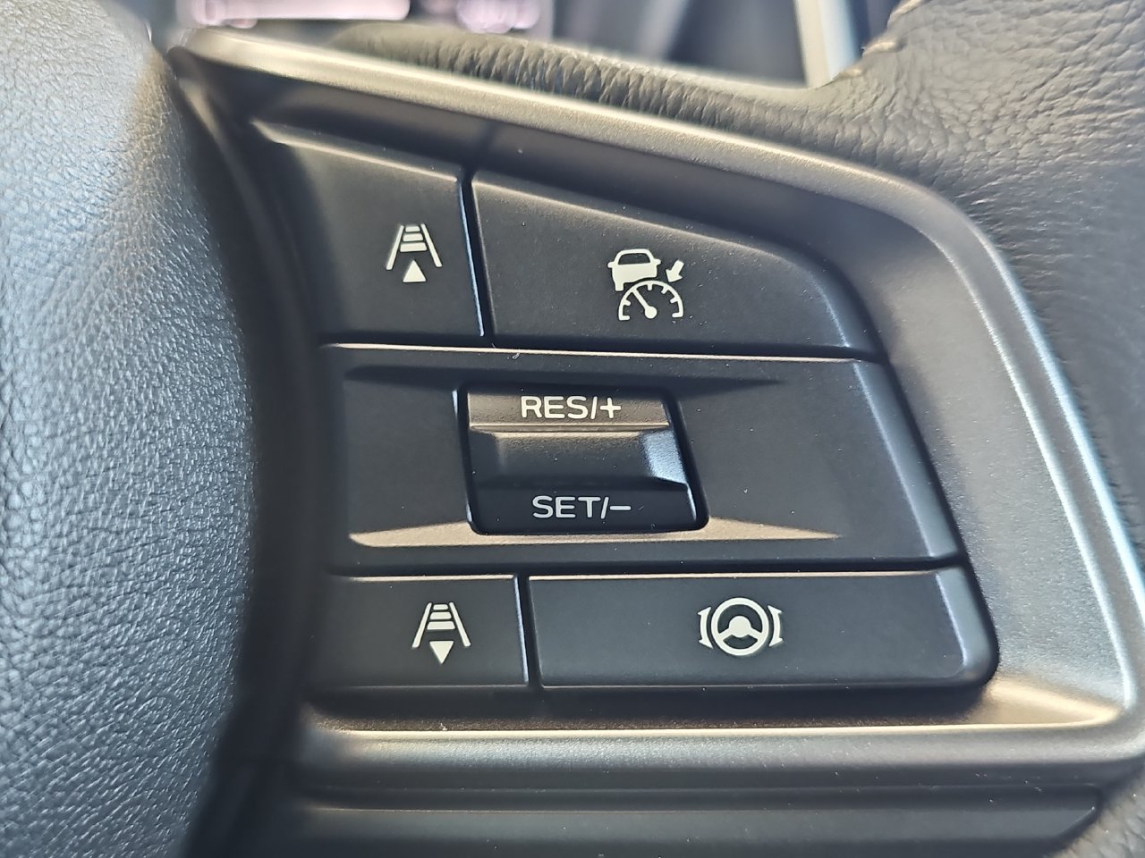 Used 2025 Magnetite Gray Metallic Subaru Limited image 19