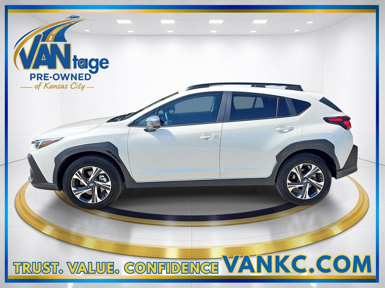 Used 2026 Crystal White Pearl Subaru Premium image 10