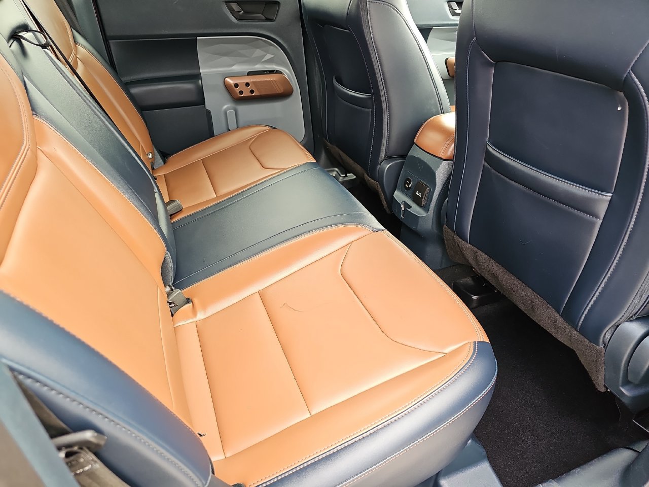 Used 2022 Red Metallic Ford Lariat image 14