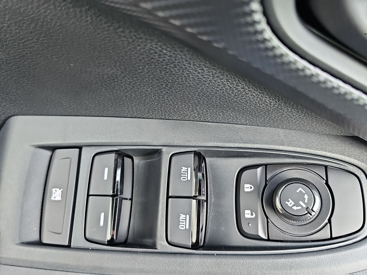 Certified Used 2025 Blue Pearl Subaru Premium image 32