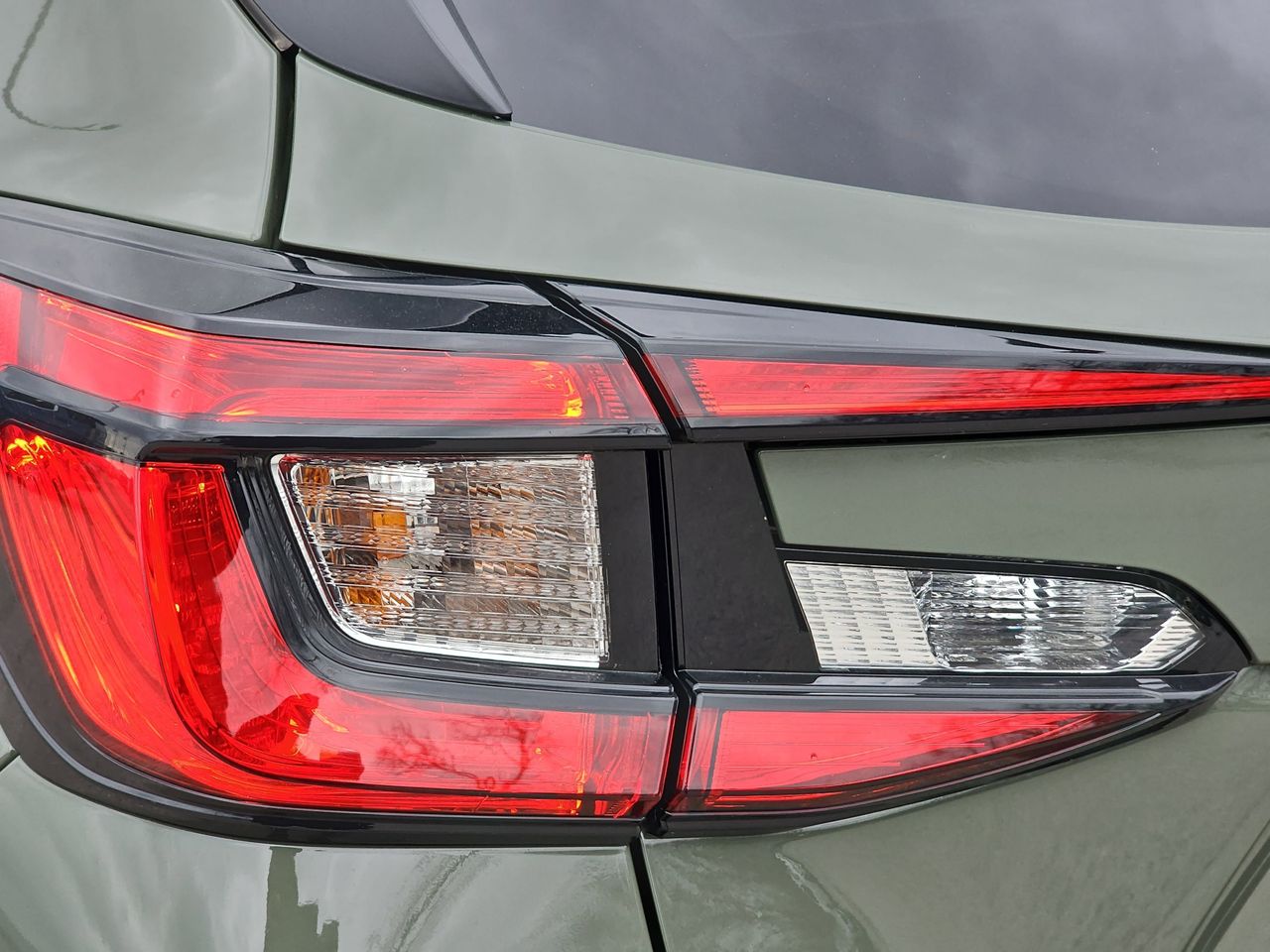 New 2026 Alpine Green Subaru Limited image 34