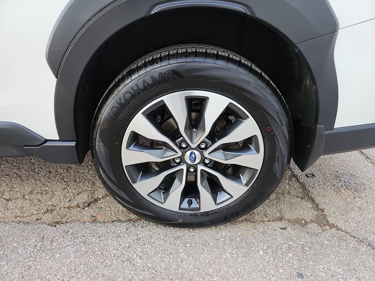 Certified Used 2023 Crystal White Pearl Subaru Limited image 40