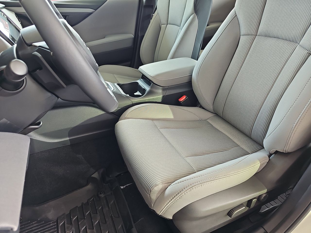 New 2025 Crystal White Pearl Subaru Premium image 14