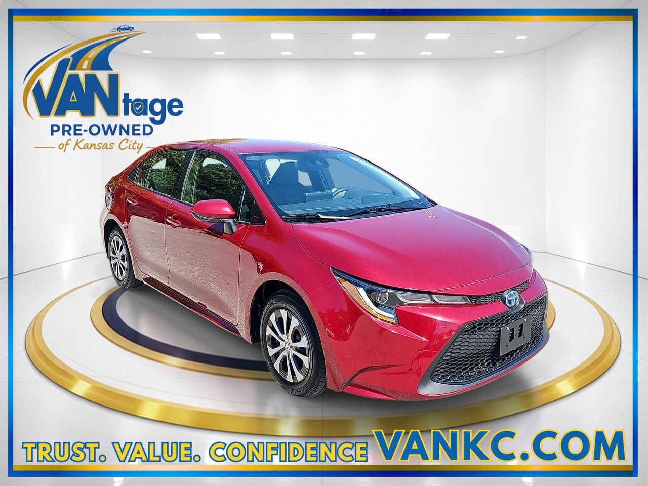 Used 2022 Ruby Flare Pearl Toyota LE image 3