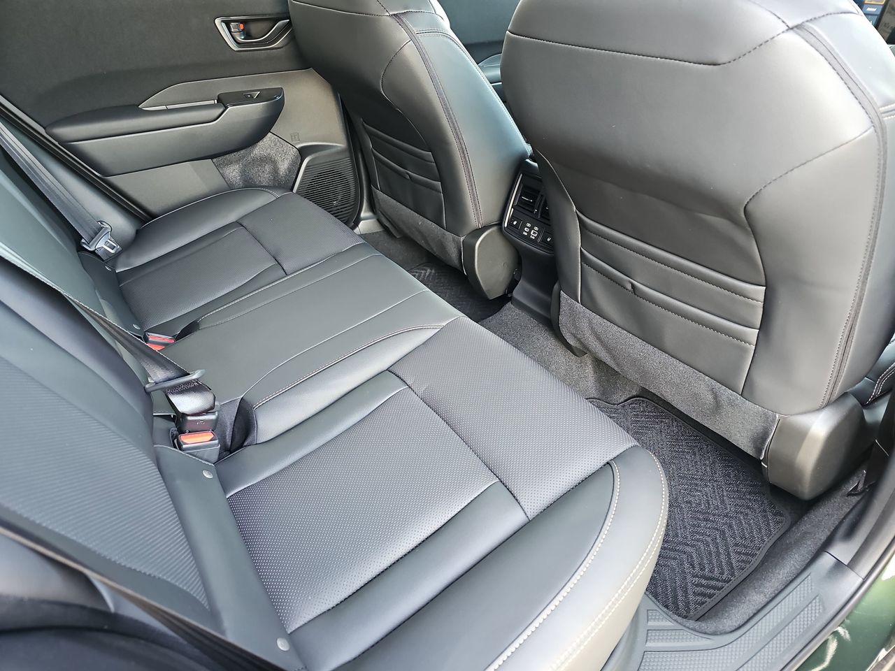 New 2026 Deep Emerald Green Pearl Subaru Limited image 11