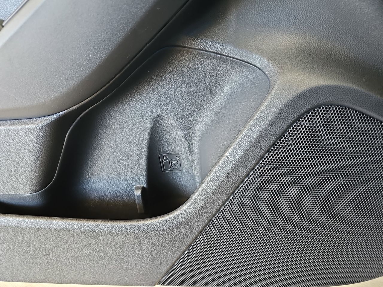 New 2026 Crystal White Pearl Subaru Premium image 28