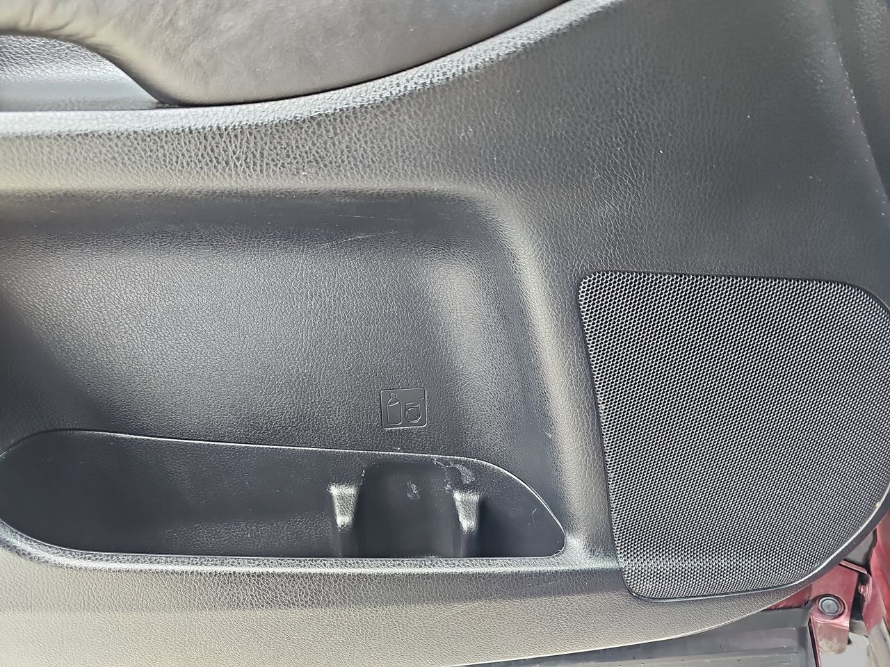 Used 2017 Salsa Red Pearl Toyota XLE image 36