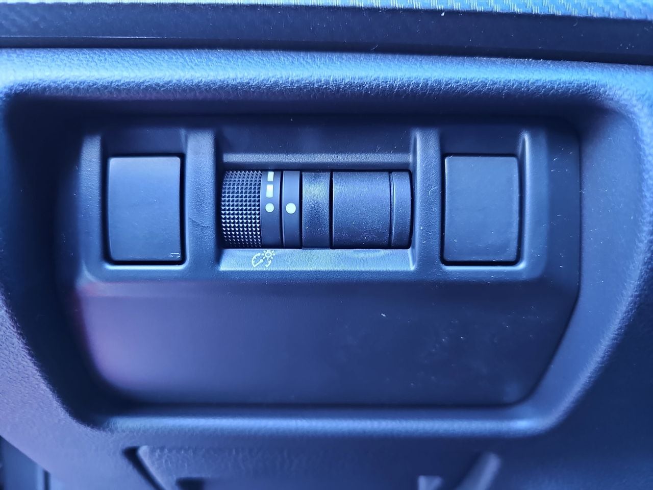 New 2026 Magnetite Gray/Crystal Black Silica Subaru Premium image 25