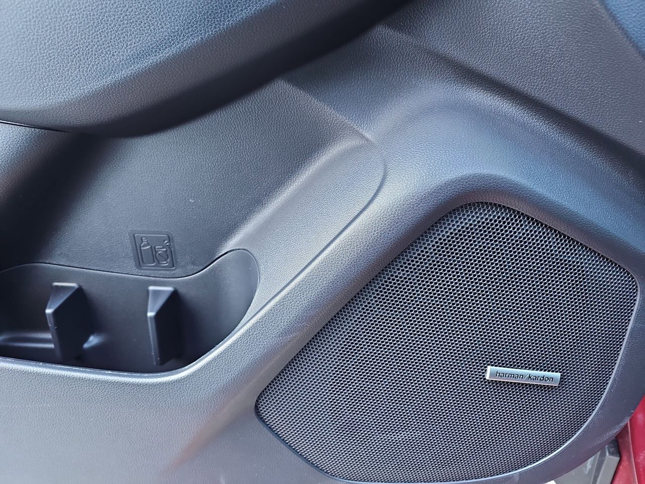 New 2026 Crimson Red Pearl Subaru Onyx Edition Touring 7-Passenger image 30