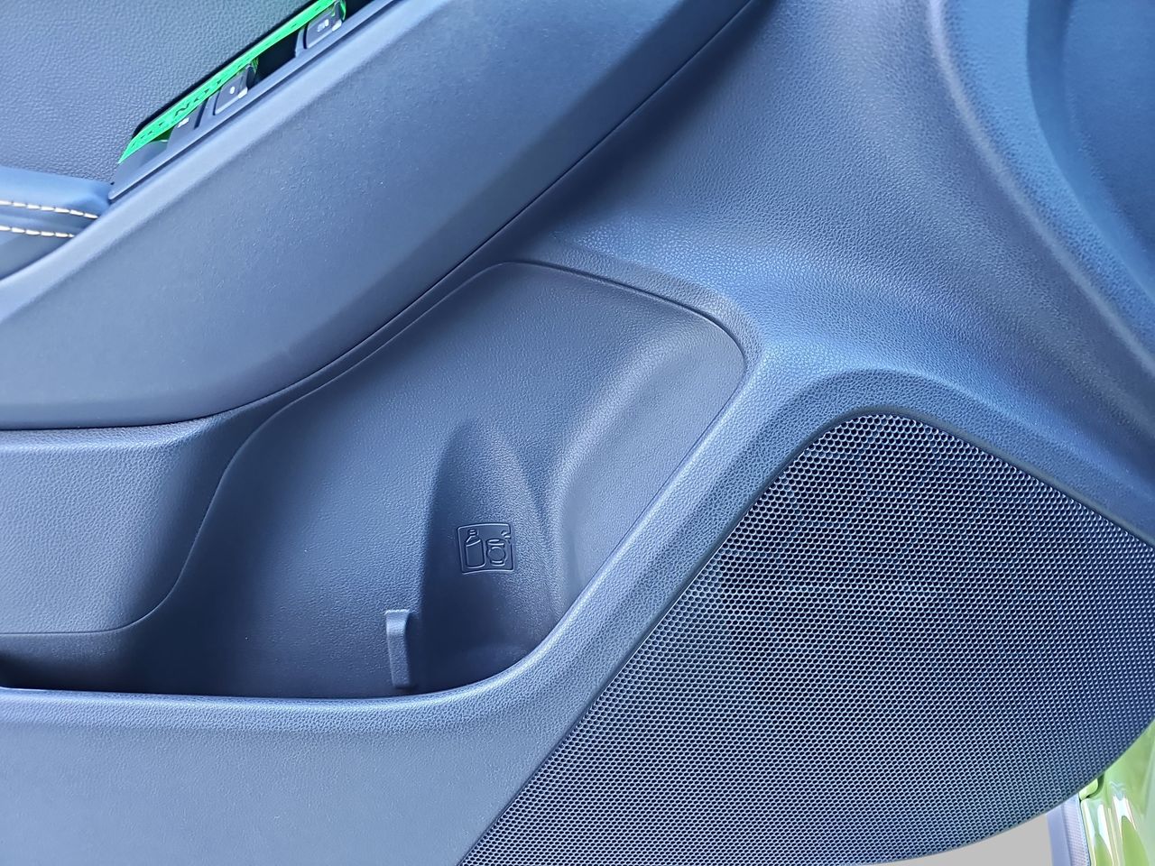 New 2026 Citron Yellow Pearl Subaru Sport Hybrid image 29