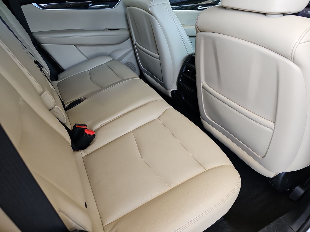 Used 2017 Radiant Silver Metallic Cadillac Base image 11