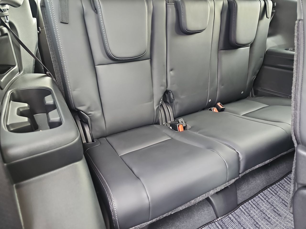 New 2026 Crystal White Pearl Subaru Premium 7-Passenger image 12