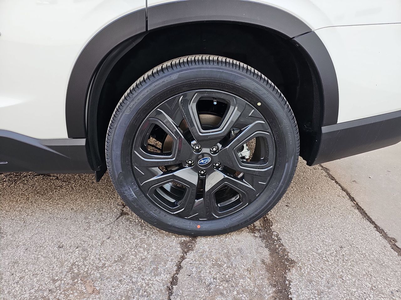 New 2026 Crystal White Pearl Subaru Onyx Edition Touring 7-Passenger image 36