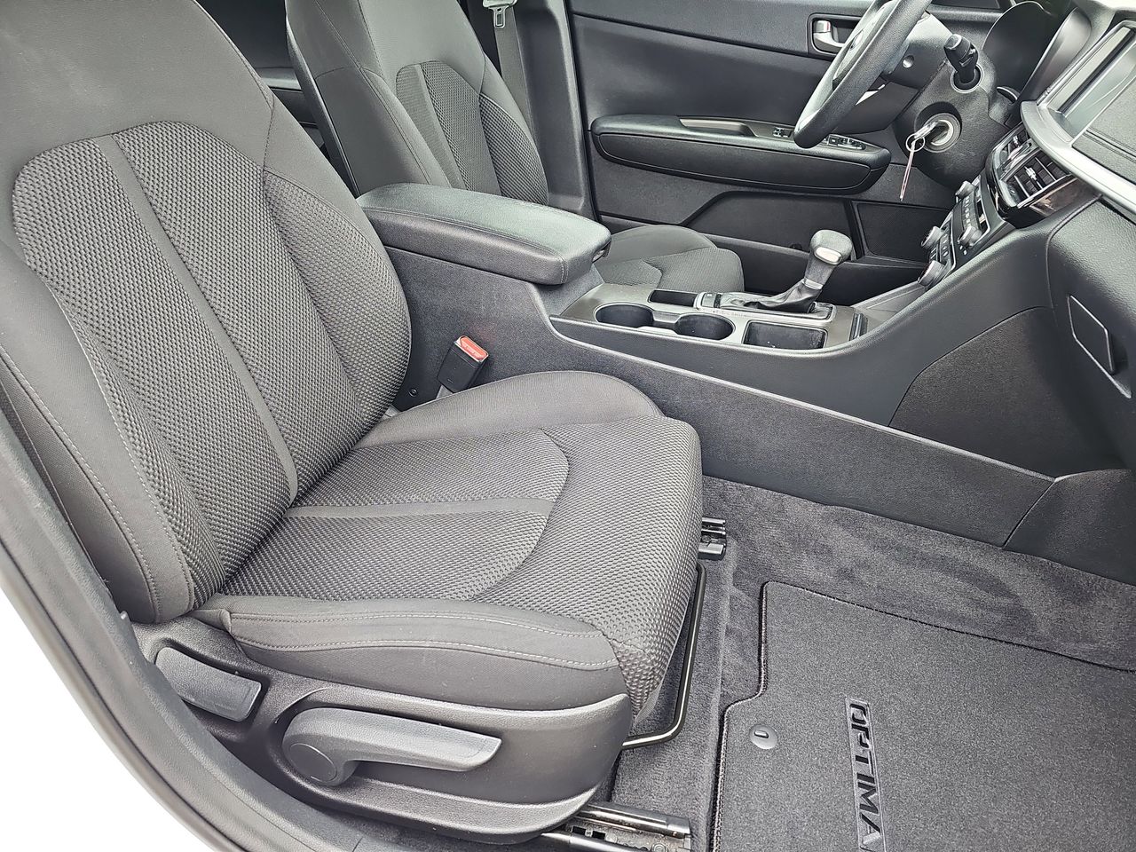 Used 2019 Snow White Pearl Kia LX image 13