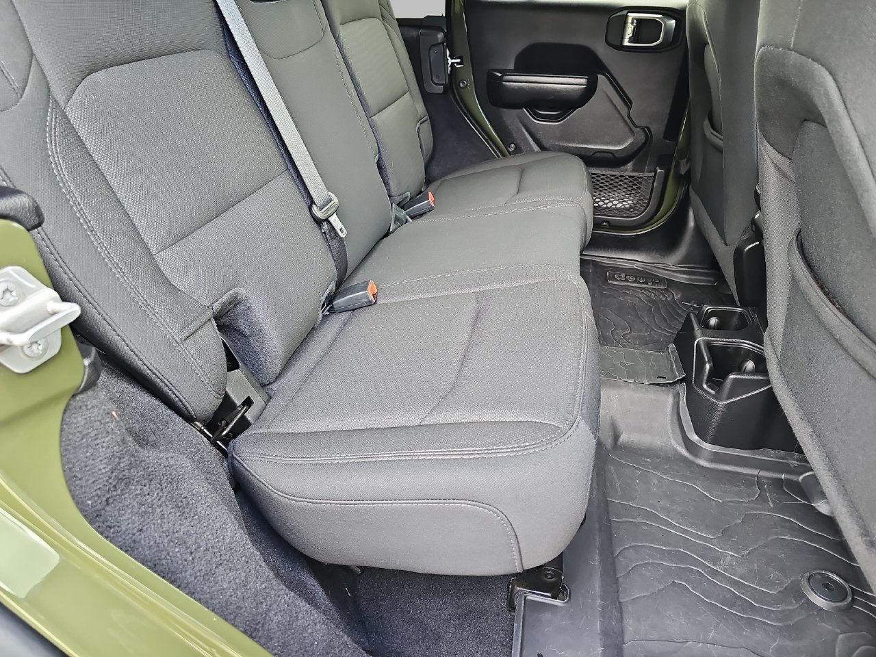 Used 2021 Sarge Green Clearcoat Jeep Unlimited Sport S image 16