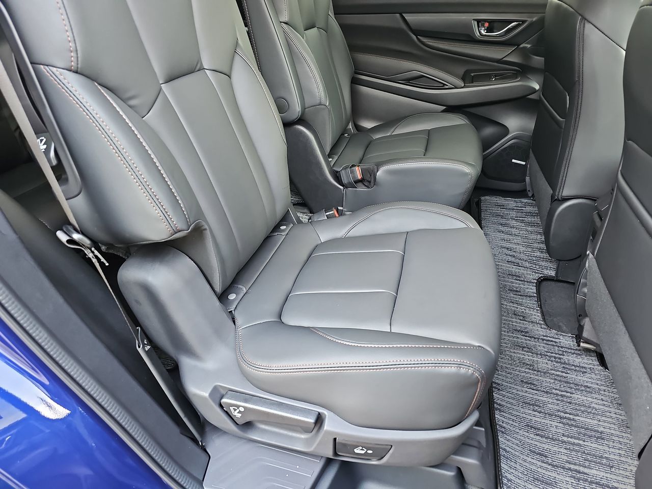New 2026 Sapphire Blue Pearl Subaru Limited Bronze Edition 7-Passenger image 15