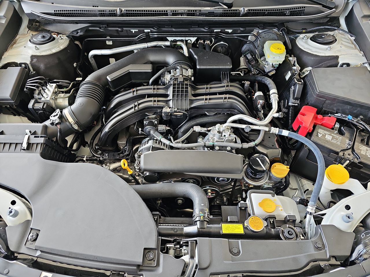 New 2025 Crystal White Pearl Subaru Premium image 30