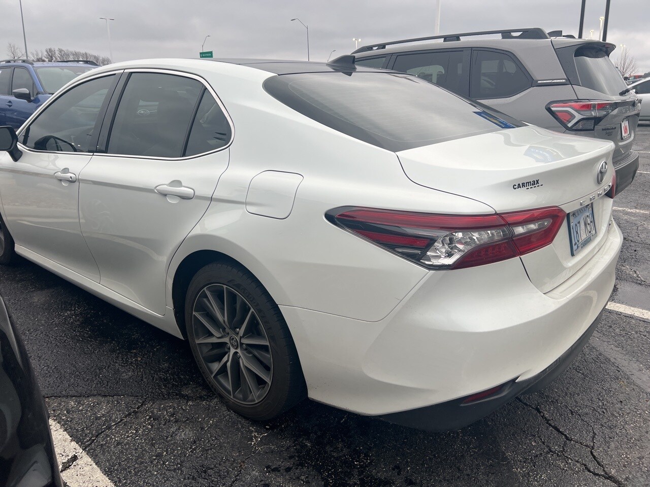 2021 Toyota Camry XLE photo 2