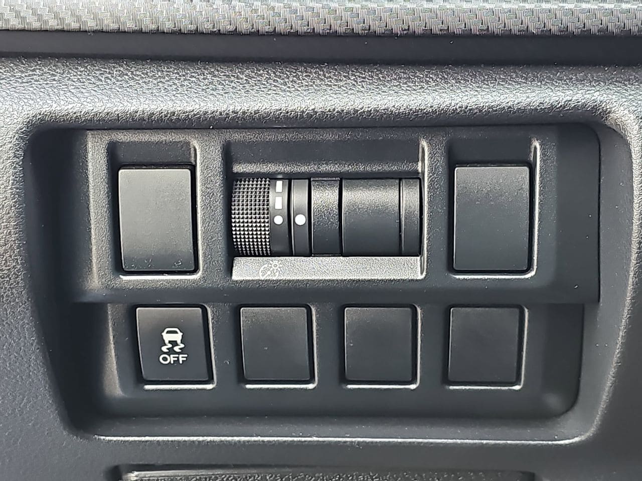 Used 2019 Quartz Blue Subaru 2.0i Premium image 30