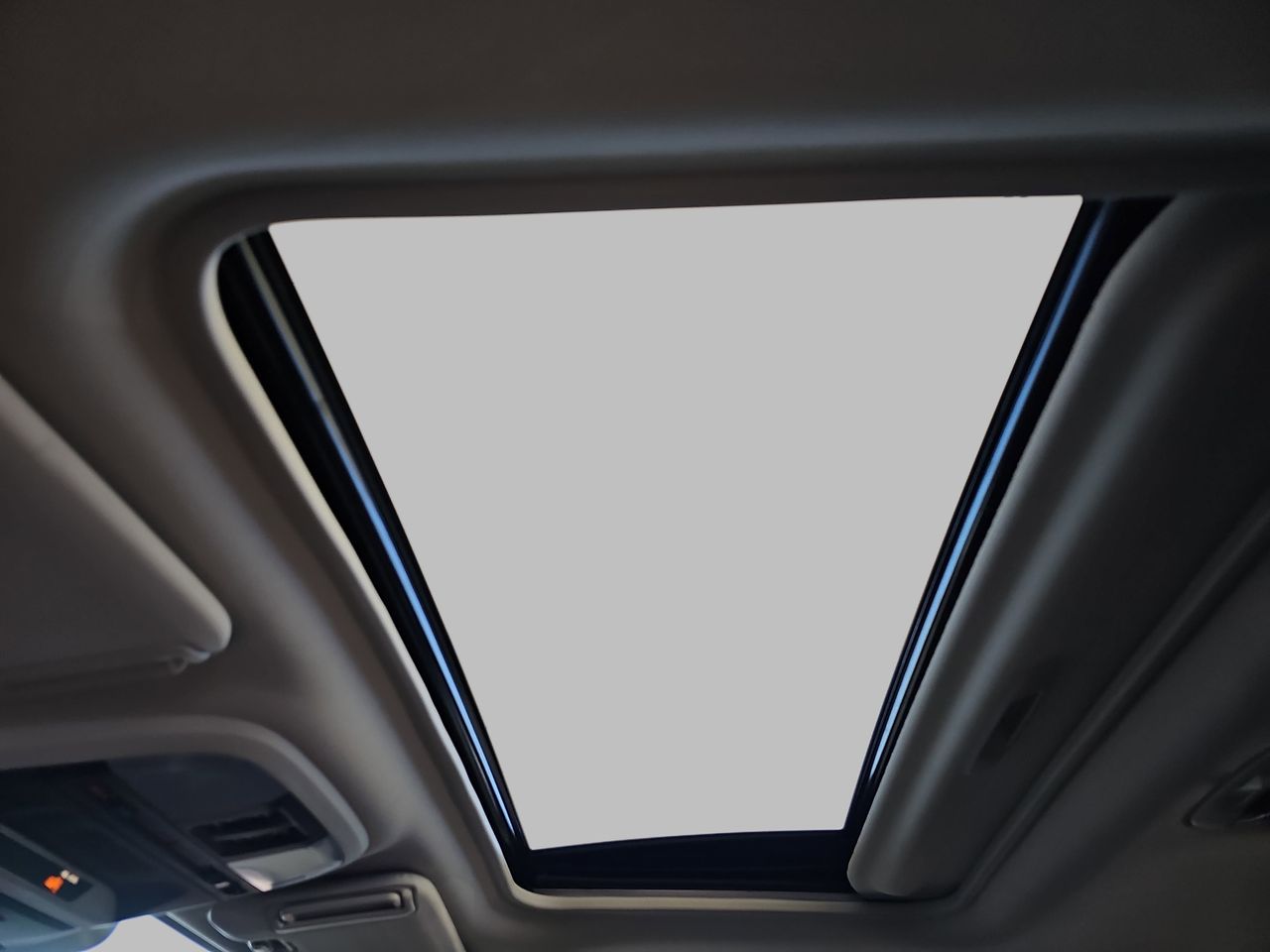 New 2026 Crystal White Pearl Subaru Premium image 30