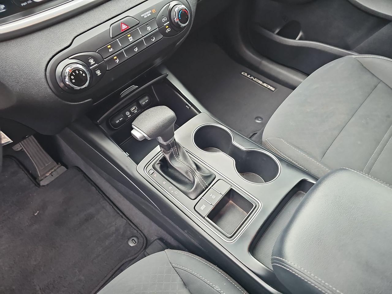 Used 2020 Gravity Gray Kia LX image 30