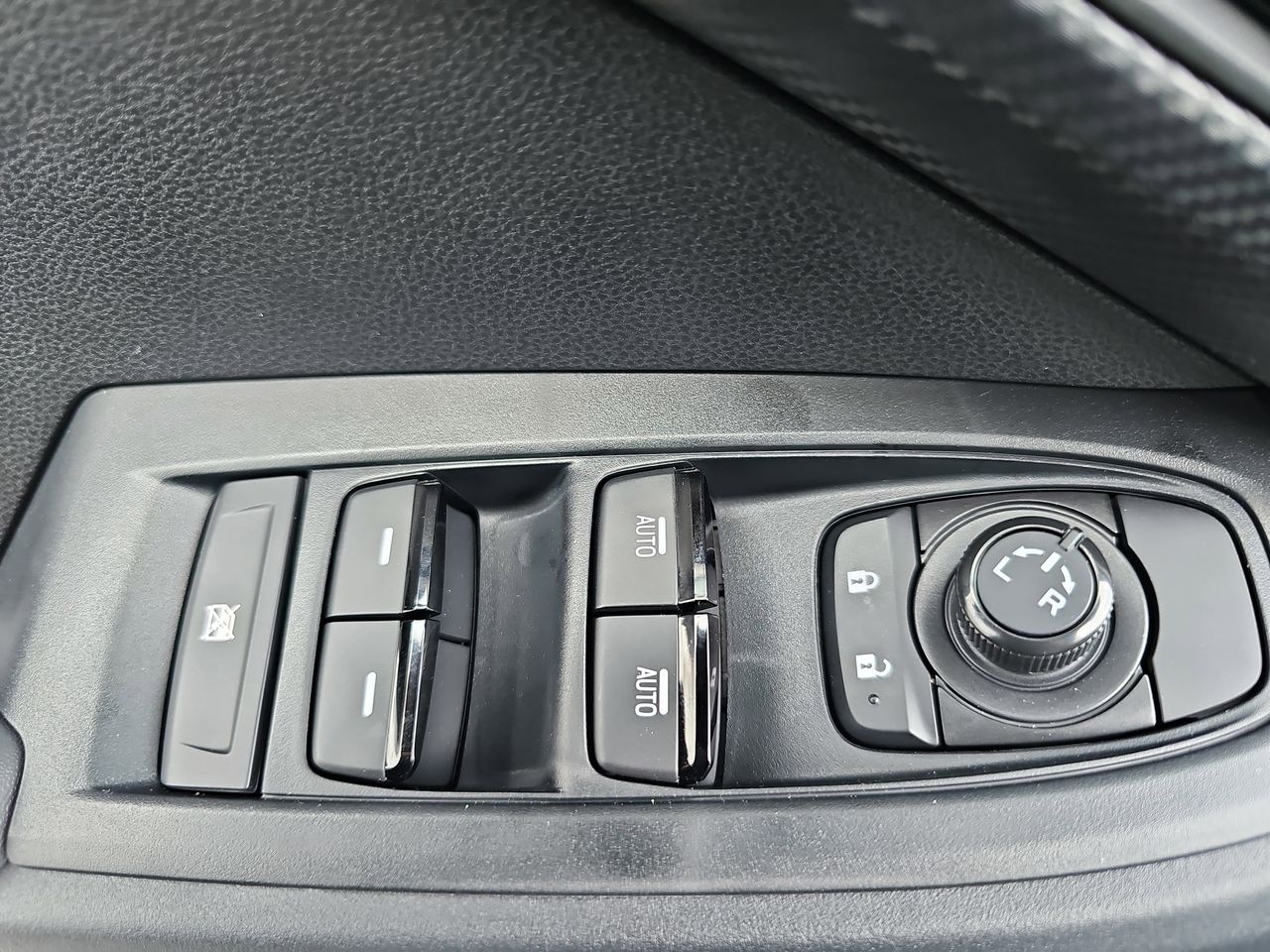 Certified Used 2025 Blue Metallic Subaru Premium image 27