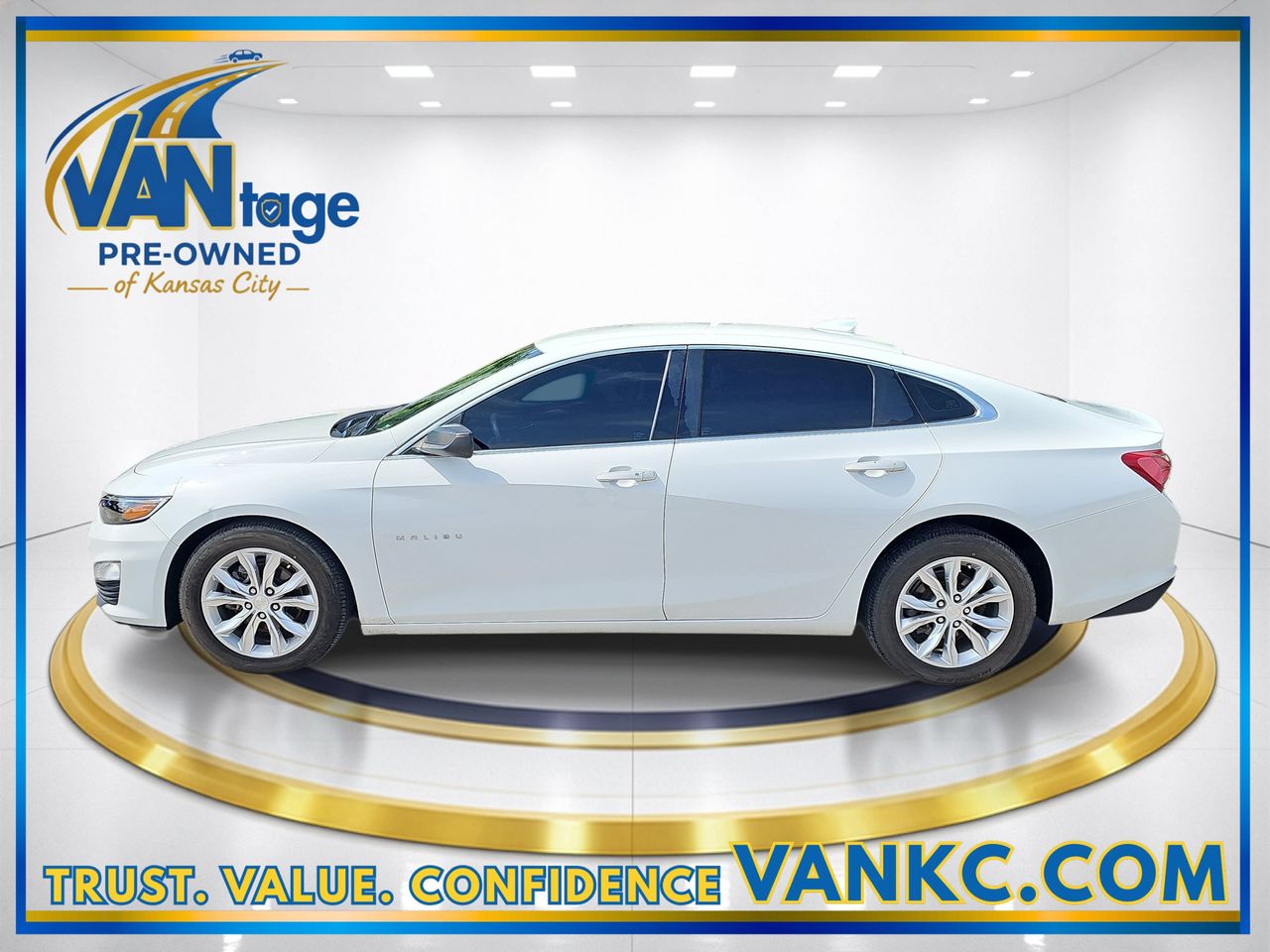 Used 2019 Summit White Chevrolet LT image 10