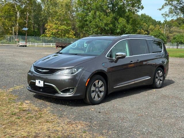 2017 Chrysler Pacifica Hybrid Platinum