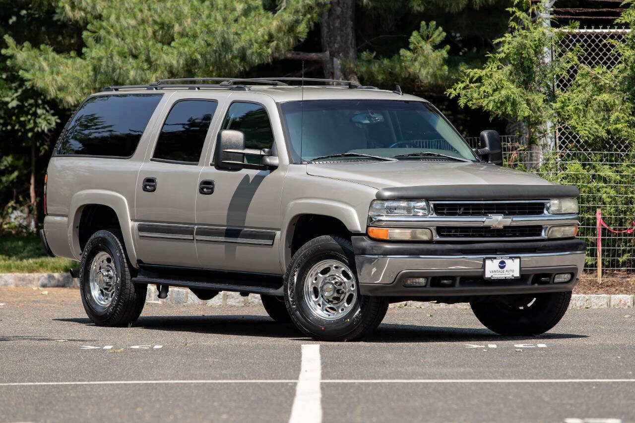 2006 Chevrolet Suburban 2500 LS photo 2
