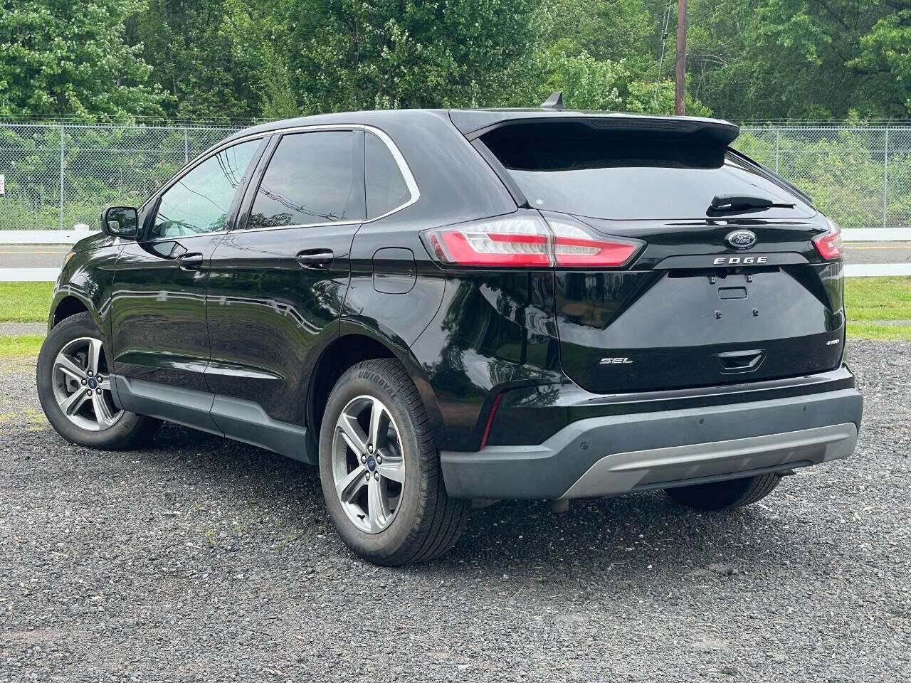 2021 Ford Edge SEL photo 4
