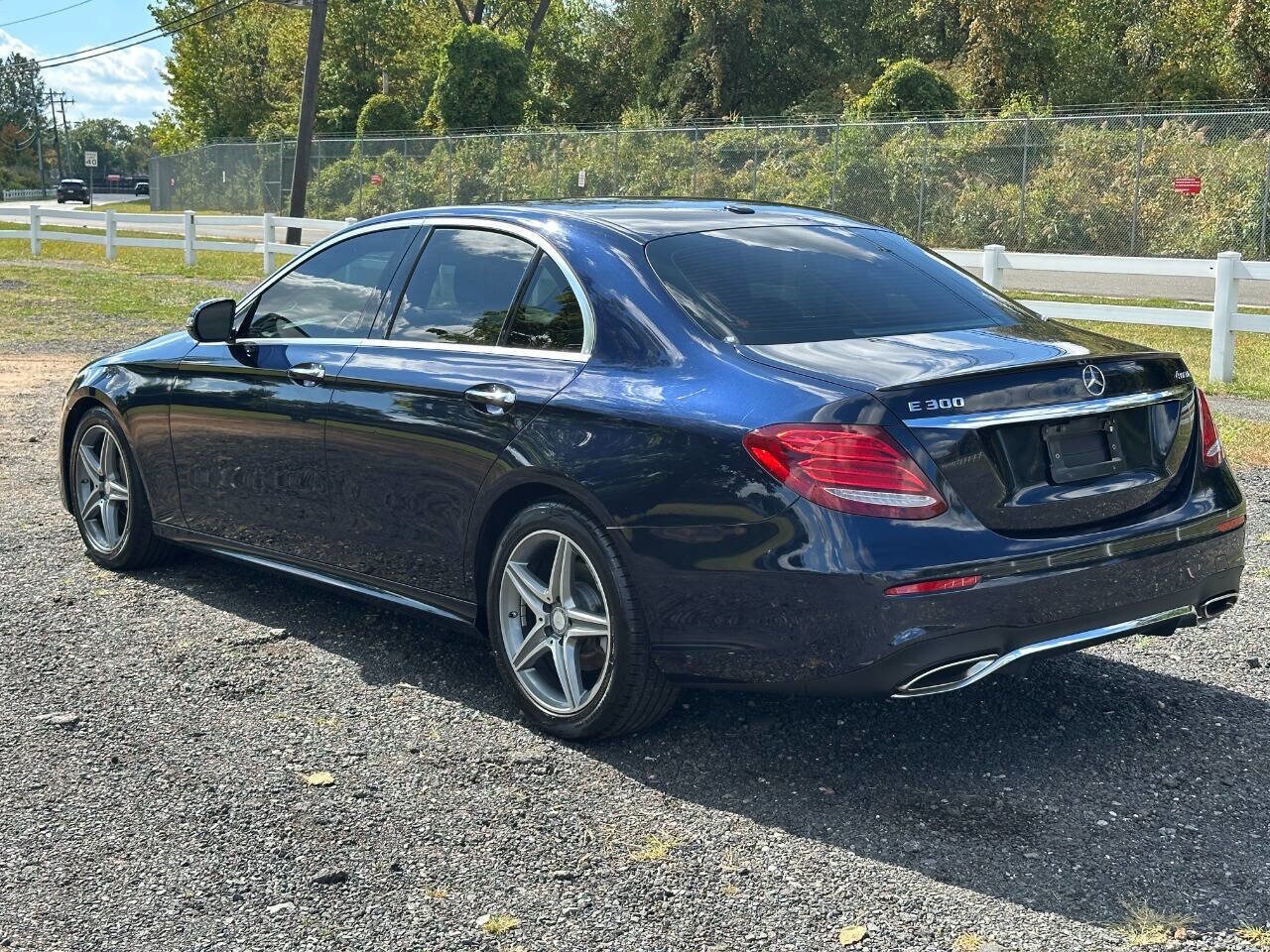 2017 Mercedes Benz E 300 4MATIC photo 2