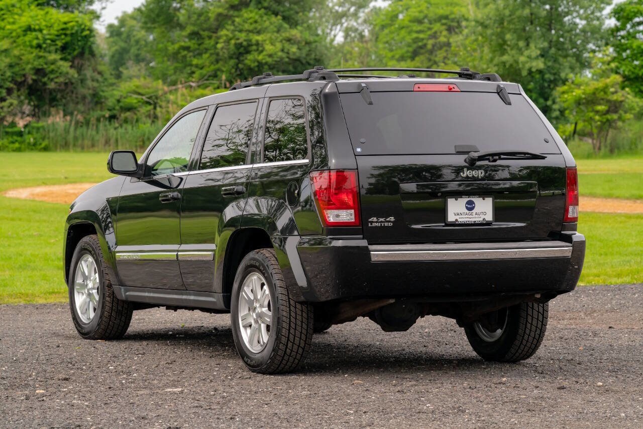 2008 Jeep Grand Cherokee Limited photo 2