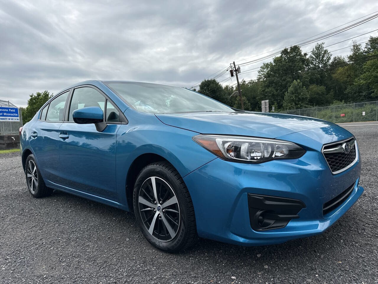 2019 Subaru Impreza 2.0i Premium photo 3