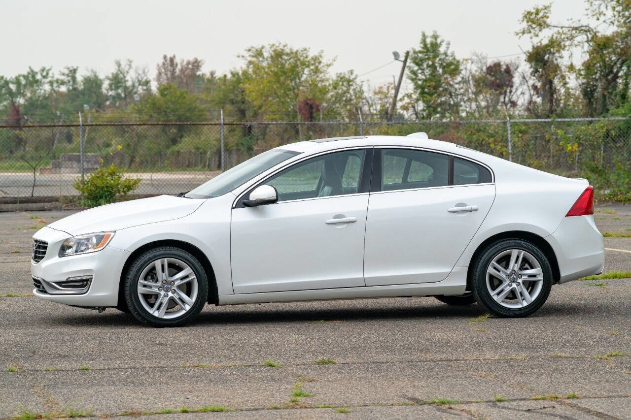 2014 Volvo S60 T5 photo 3
