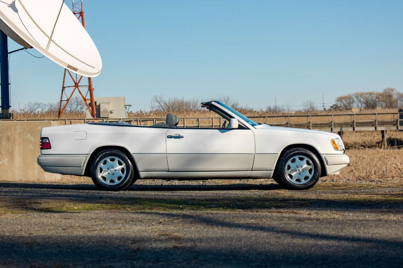 1995 Mercedes Benz E 320 Cabriolet photo 3
