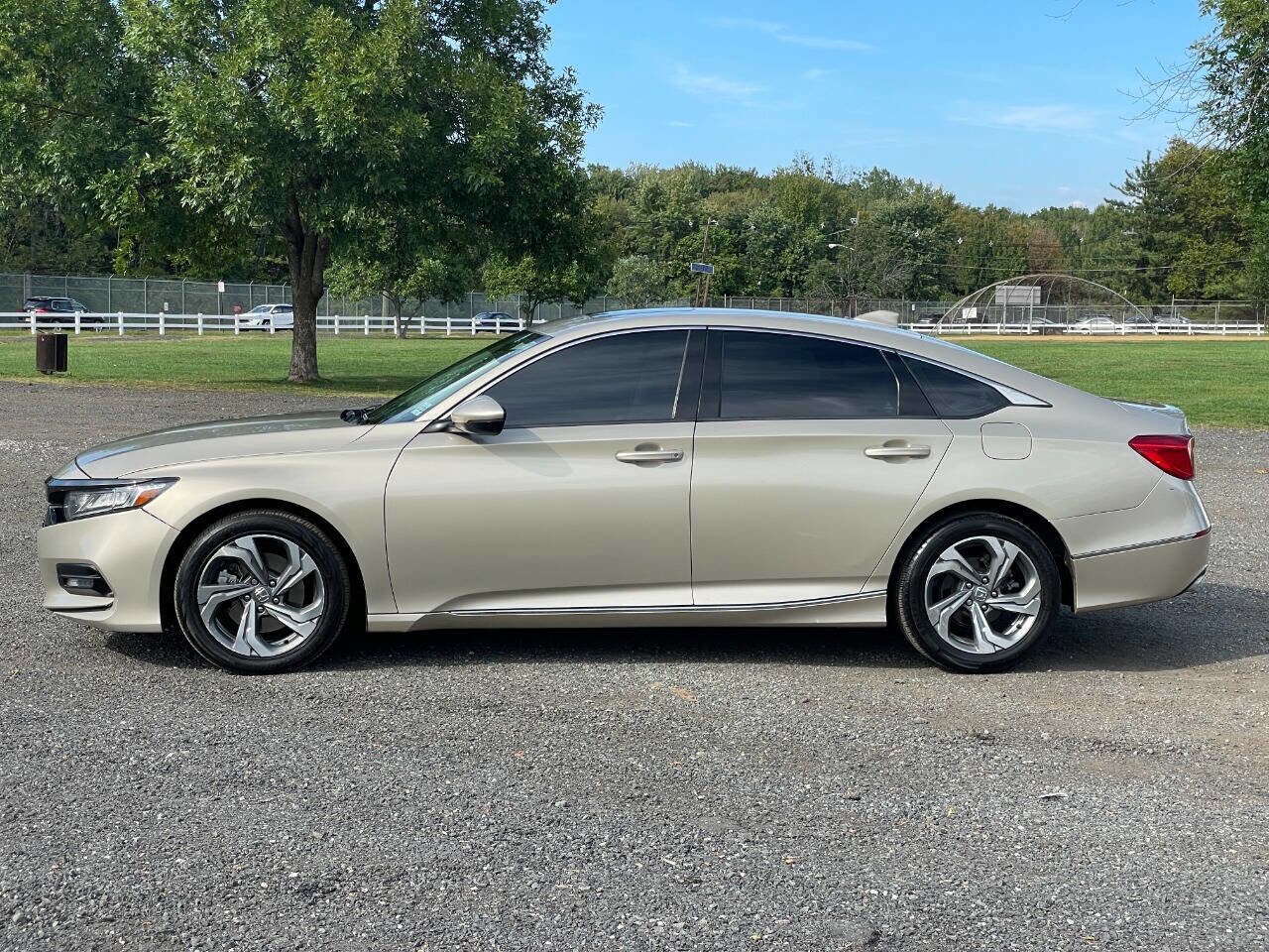 2018 Honda Accord EX-L 2.0T photo 3