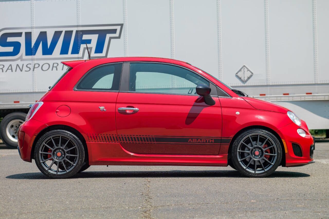 2013 Fiat 500 Abarth photo 4