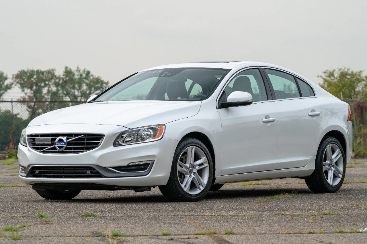 2014 Volvo S60 T5 photo 2