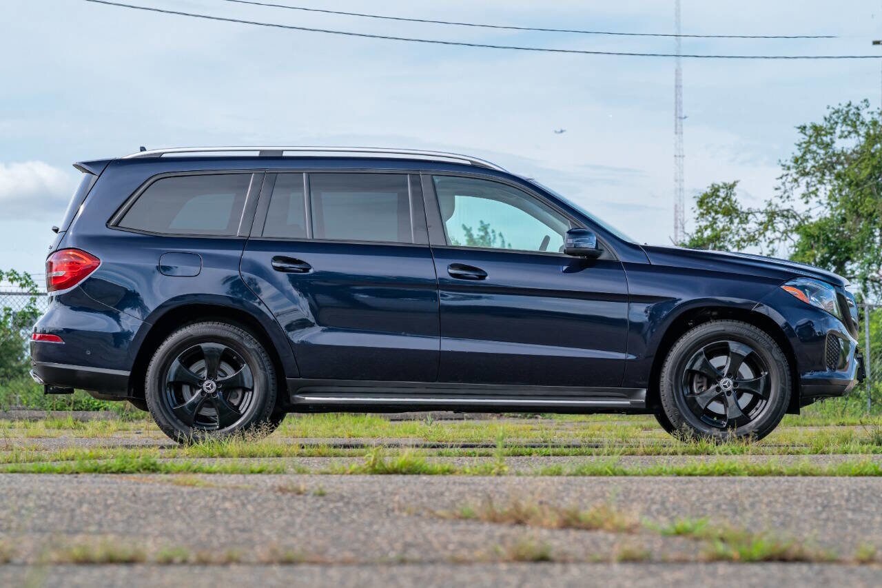 2017 Mercedes Benz GLS 450 4MATIC photo 4