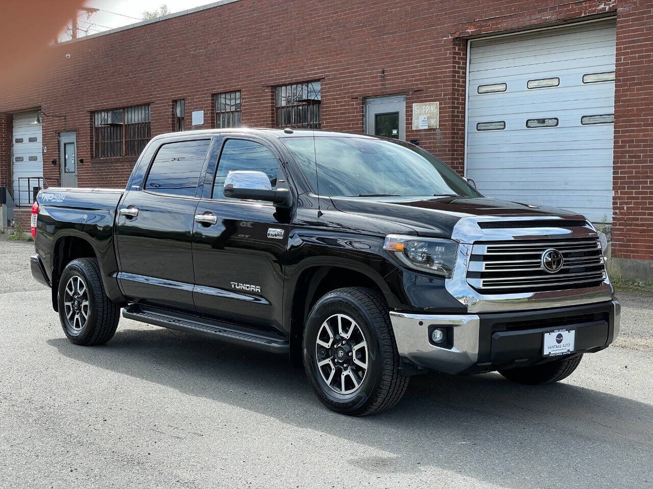2019 Toyota Tundra Limited CrewMax photo 2