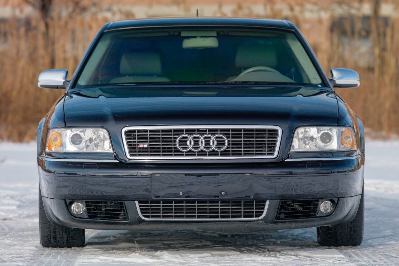 2002 Audi S8 photo 4