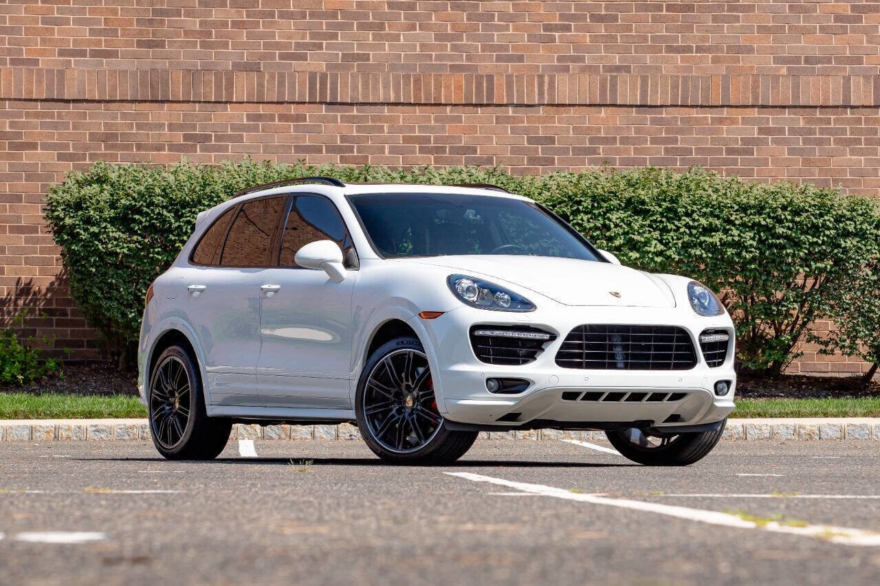2014 Porsche Cayenne Turbo S photo 3