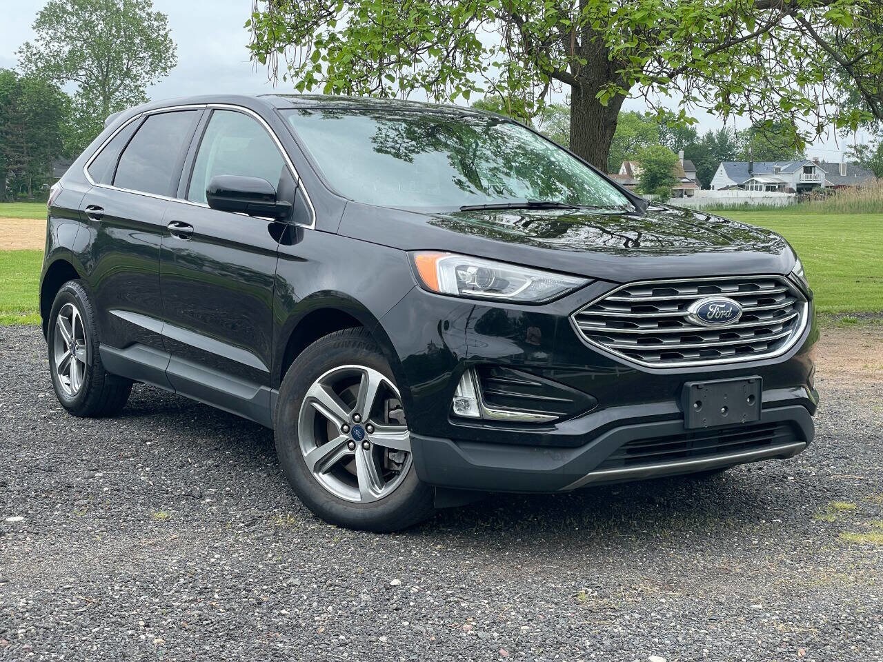 2021 Ford Edge SEL photo 3