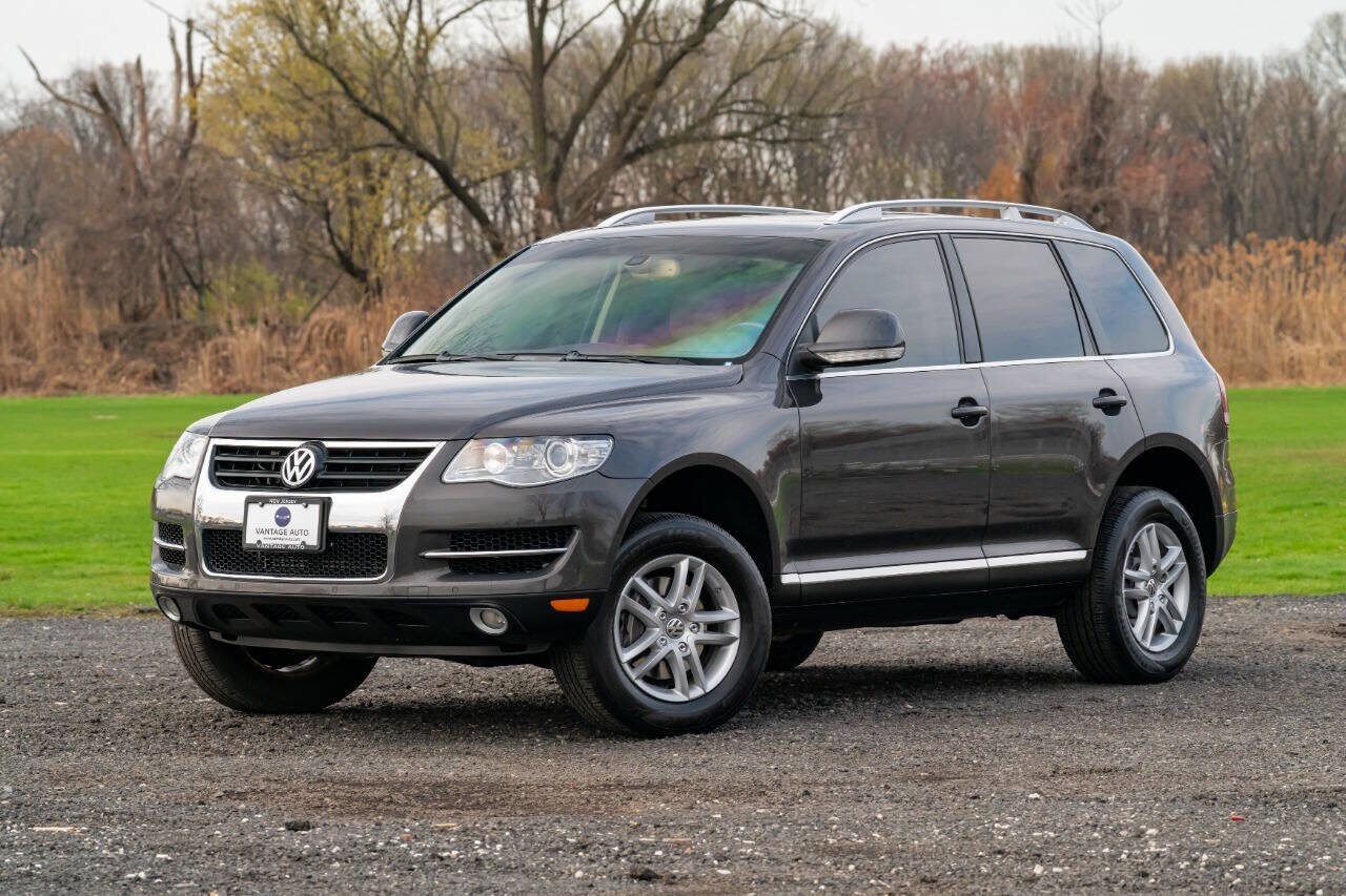 2008 Volkswagen Touareg 2 VR6 FSI photo 2
