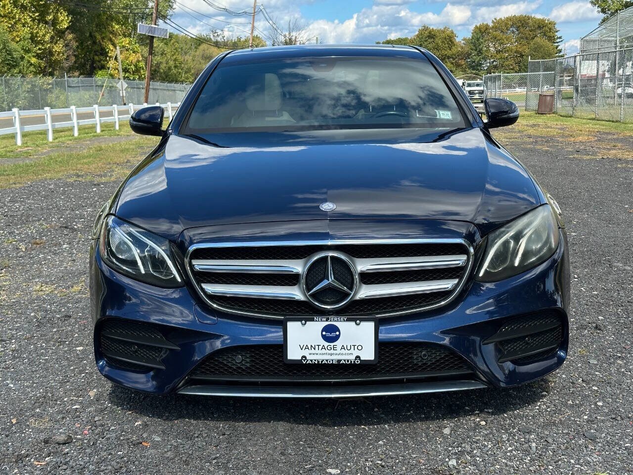 2017 Mercedes Benz E 300 4MATIC photo 3