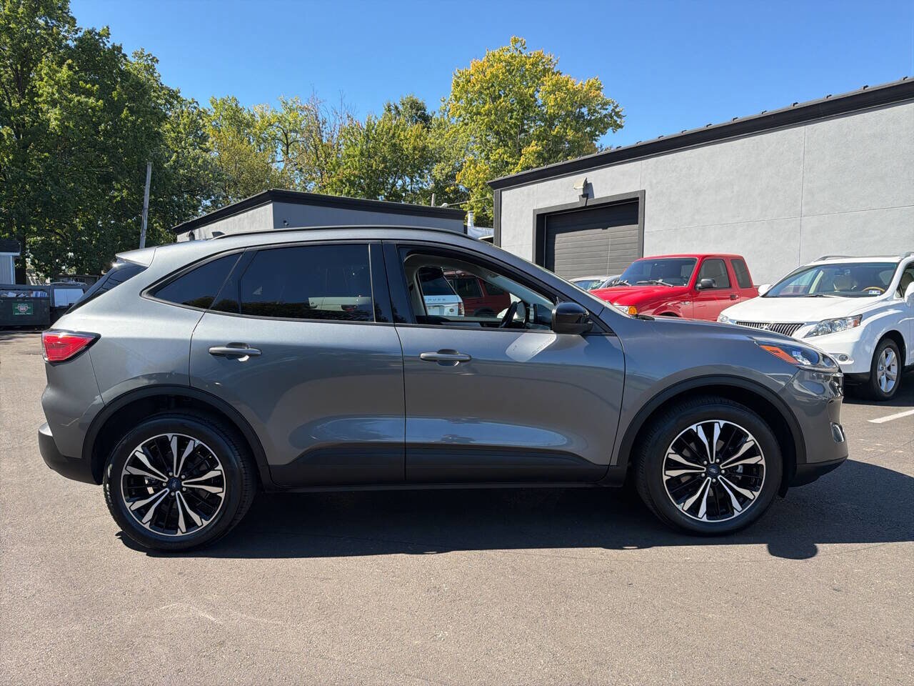 2022 Ford Escape SE photo 4