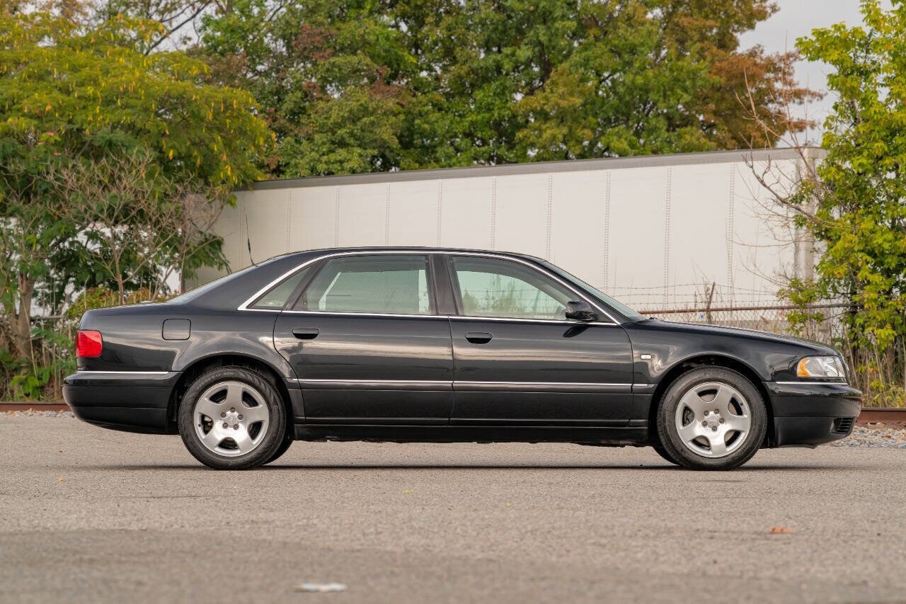 2001 Audi A8 Quattro L photo 4