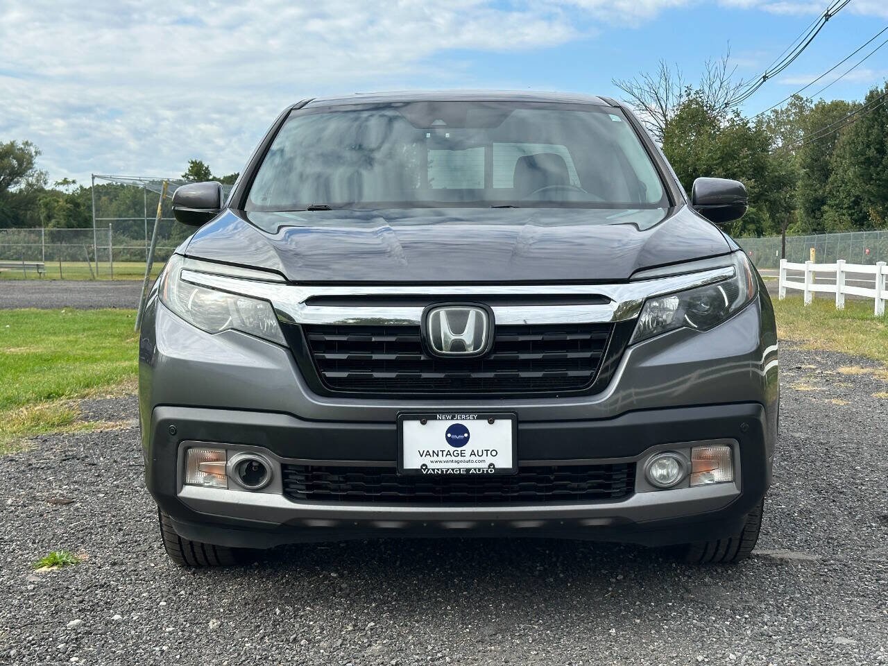 2017 Honda Ridgeline RTL-E photo 2
