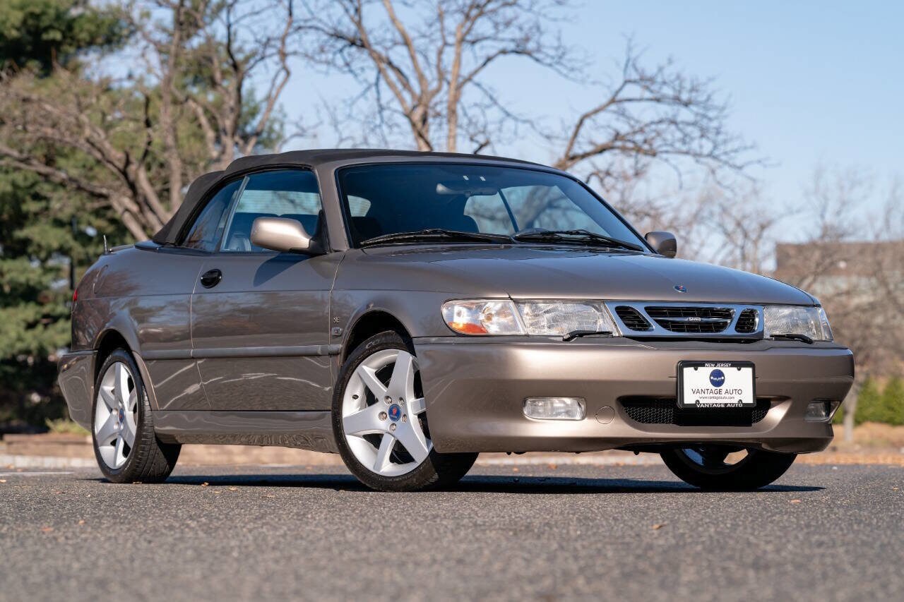 2003 Saab 9-3 SE photo 2